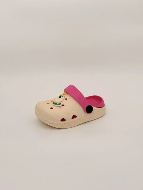 KING CROSS Infantil Bicolor, color Crema y Fucsia — ojota infantil bicolor con dije
