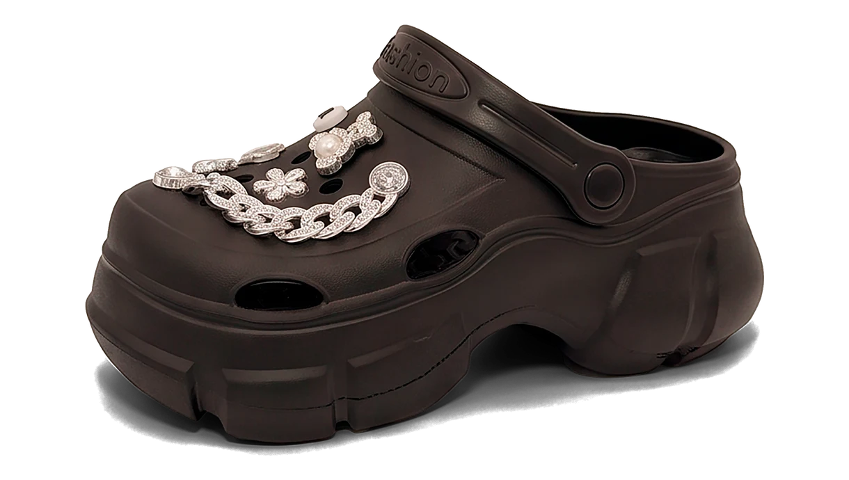 KING CROSS Fashion, color Negro — ojota con dijes y charms
